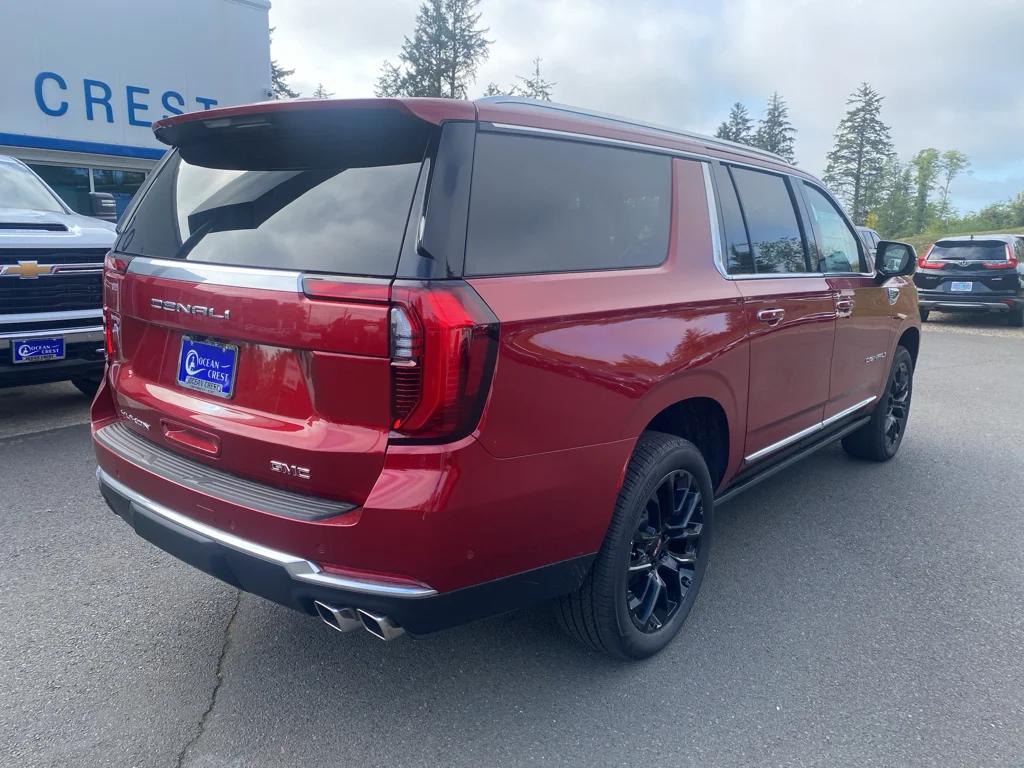 2025 GMC Yukon XL Denali - Photo 8