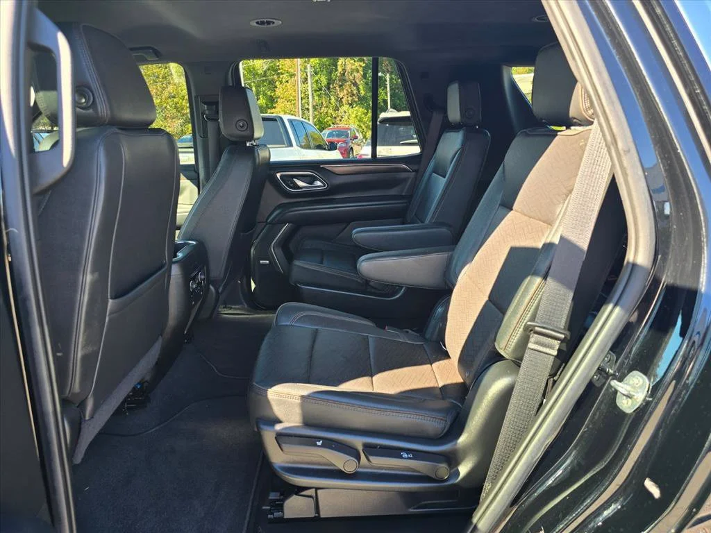 Used 2022 BLACK Chevrolet High Country image 15