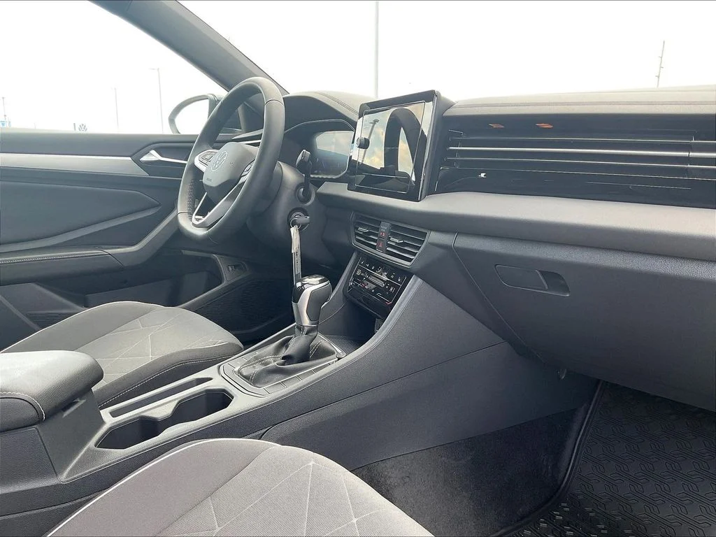 New 2026 White Volkswagen 1.5T Sport image 26