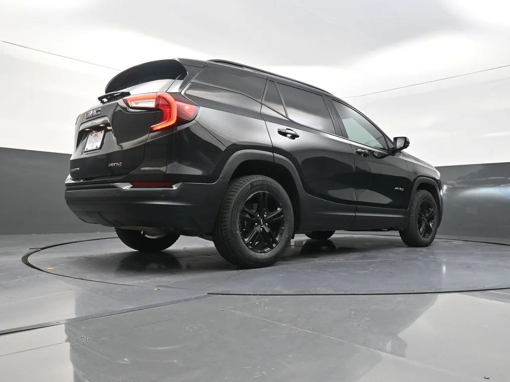 Used 2022 Black GMC AT4 image 30
