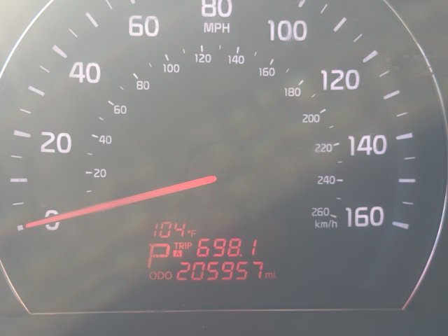 Used 2014 Purple Kia LX image 25