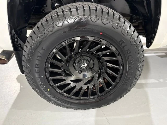 Used 2019 White Toyota Platinum image 10