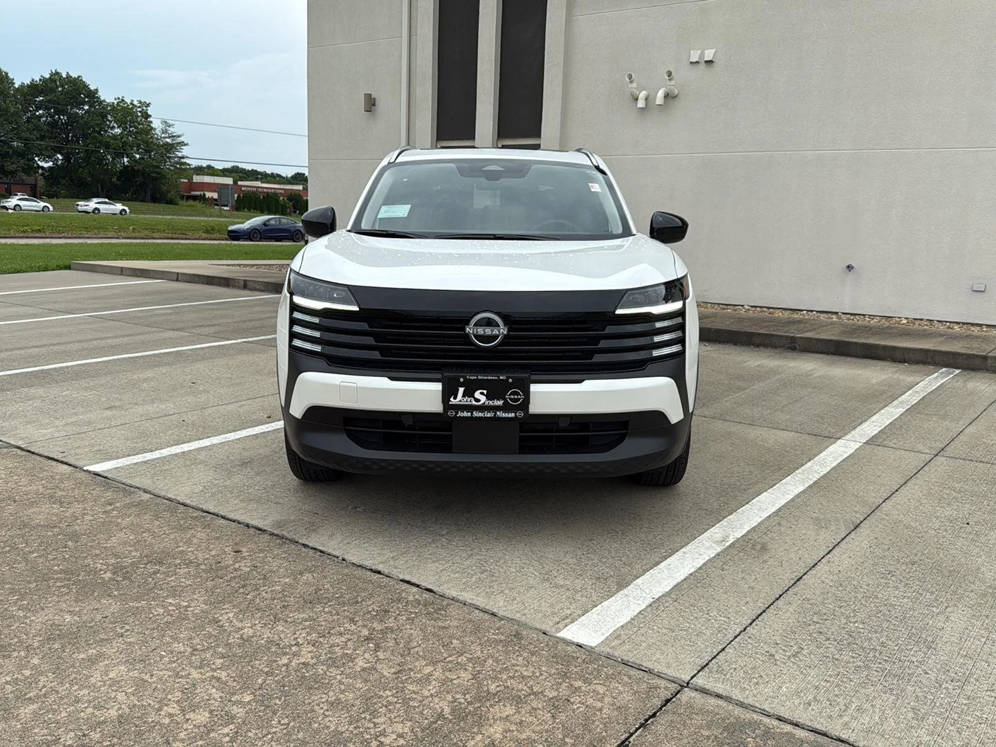 New 2026 Aspen White Tricoat Nissan SV image 2