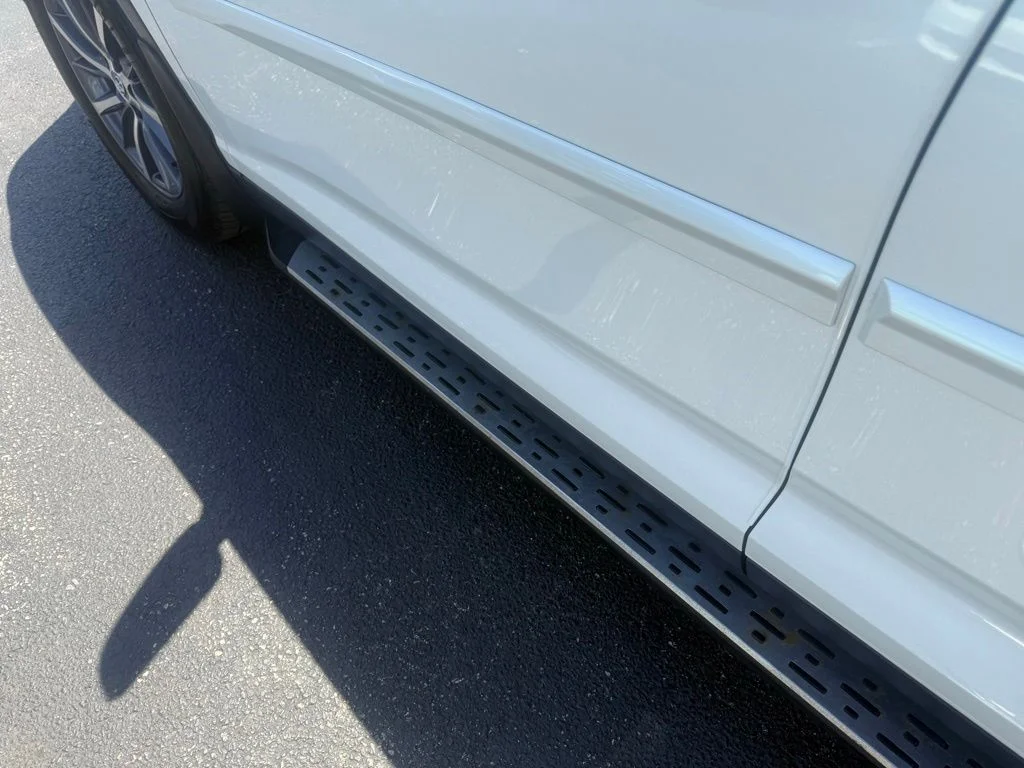 Certified Used 2019 Blizzard Pearl Toyota XLE image 27