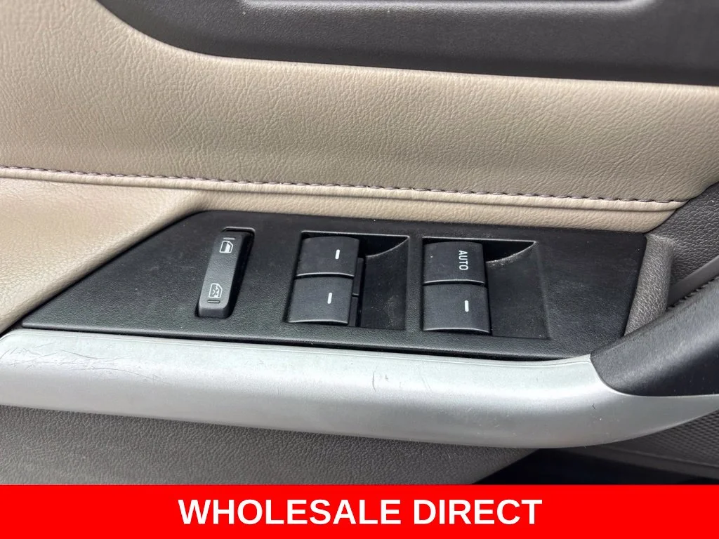 Used 2013 White Ford SEL image 17