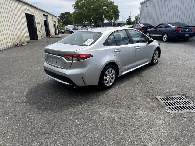 Used 2022 Silver Toyota LE image 5