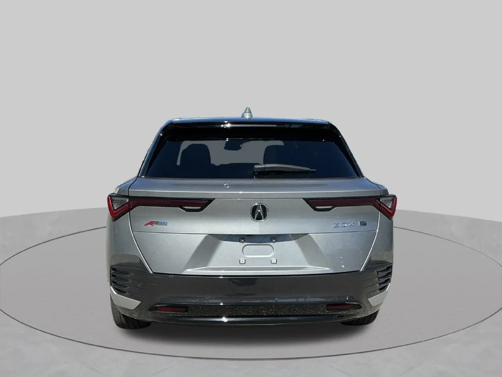 Used 2024  Acura Base image 3