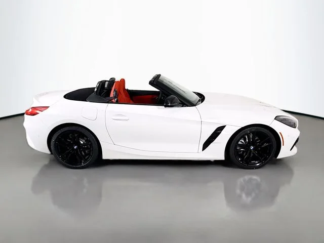 New 2026 White BMW sDrive30i image 8