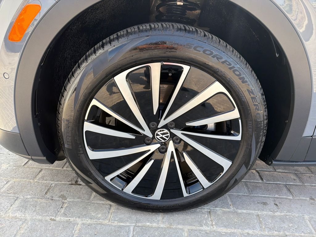Certified Used 2025 Pure Gray Volkswagen Pro image 25