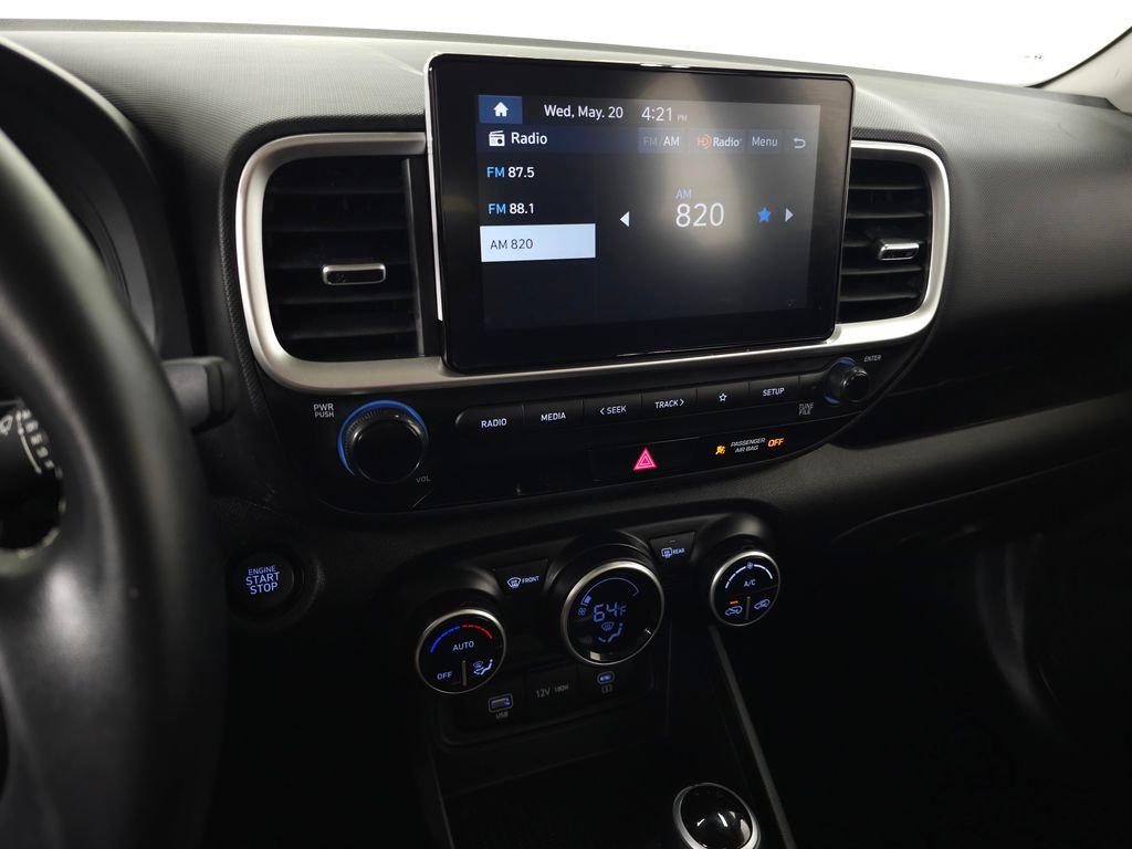 2025 Hyundai Venue SEL - Photo 23