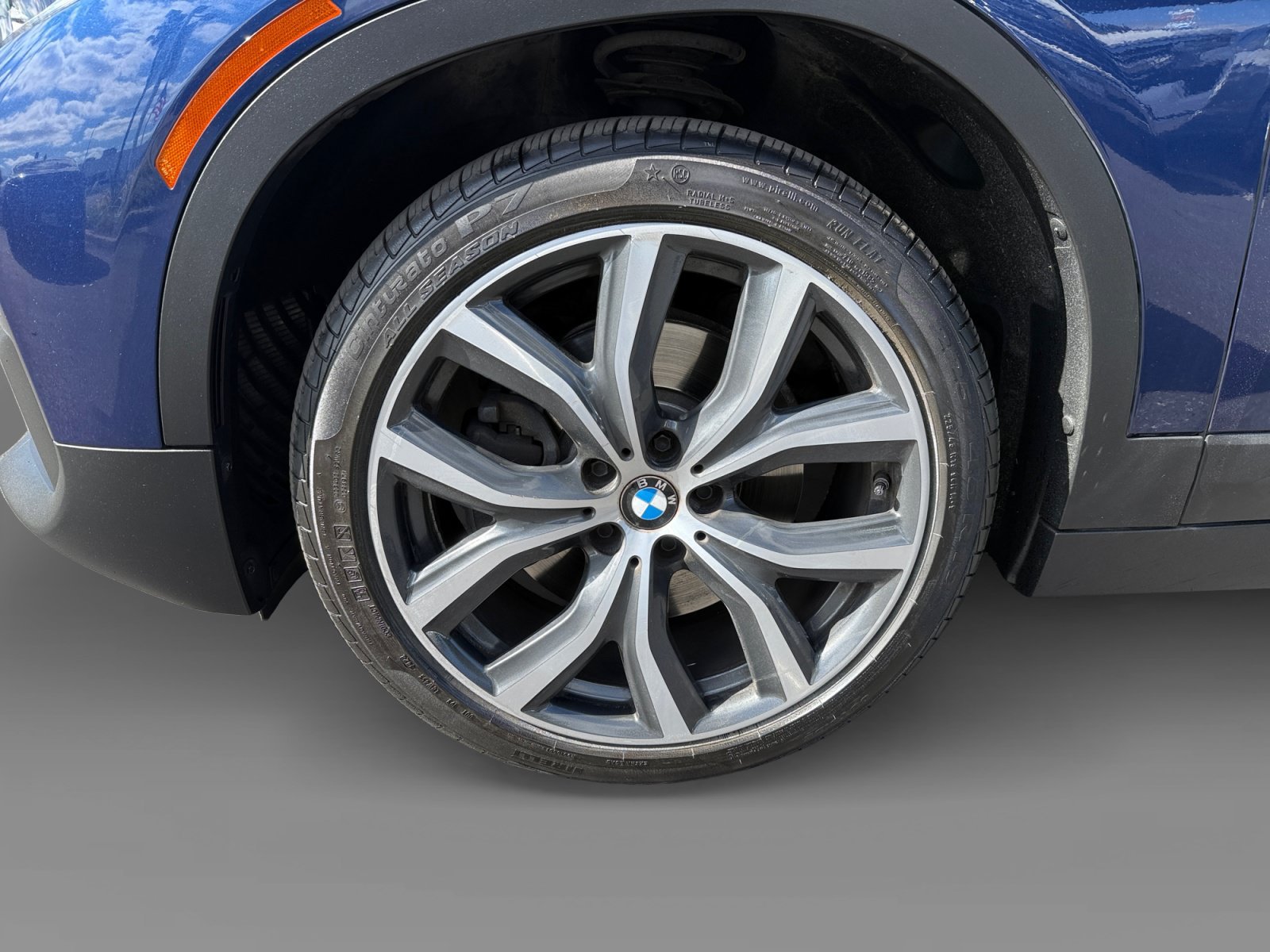 Used 2018 Blue Metallic BMW xDrive28i image 9