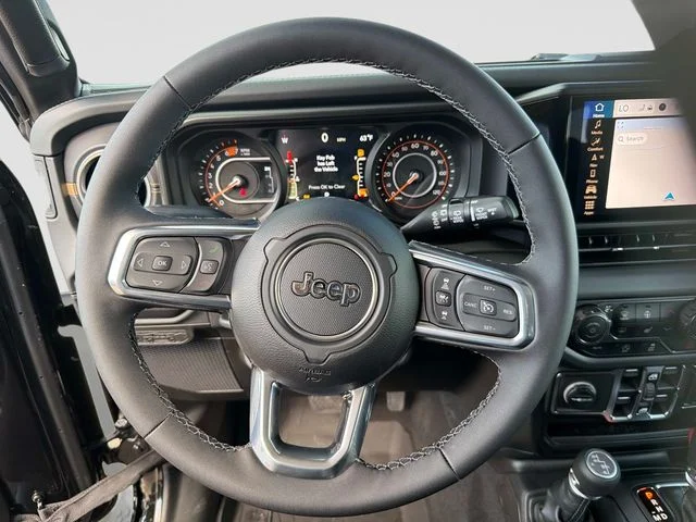 New 2026 Black Clear-Coat Exterior Paint Jeep Sahara image 27
