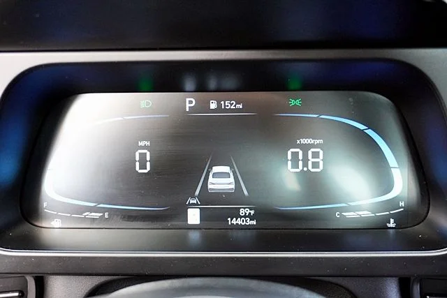 Used 2025 Gray Hyundai SEL Sport image 29