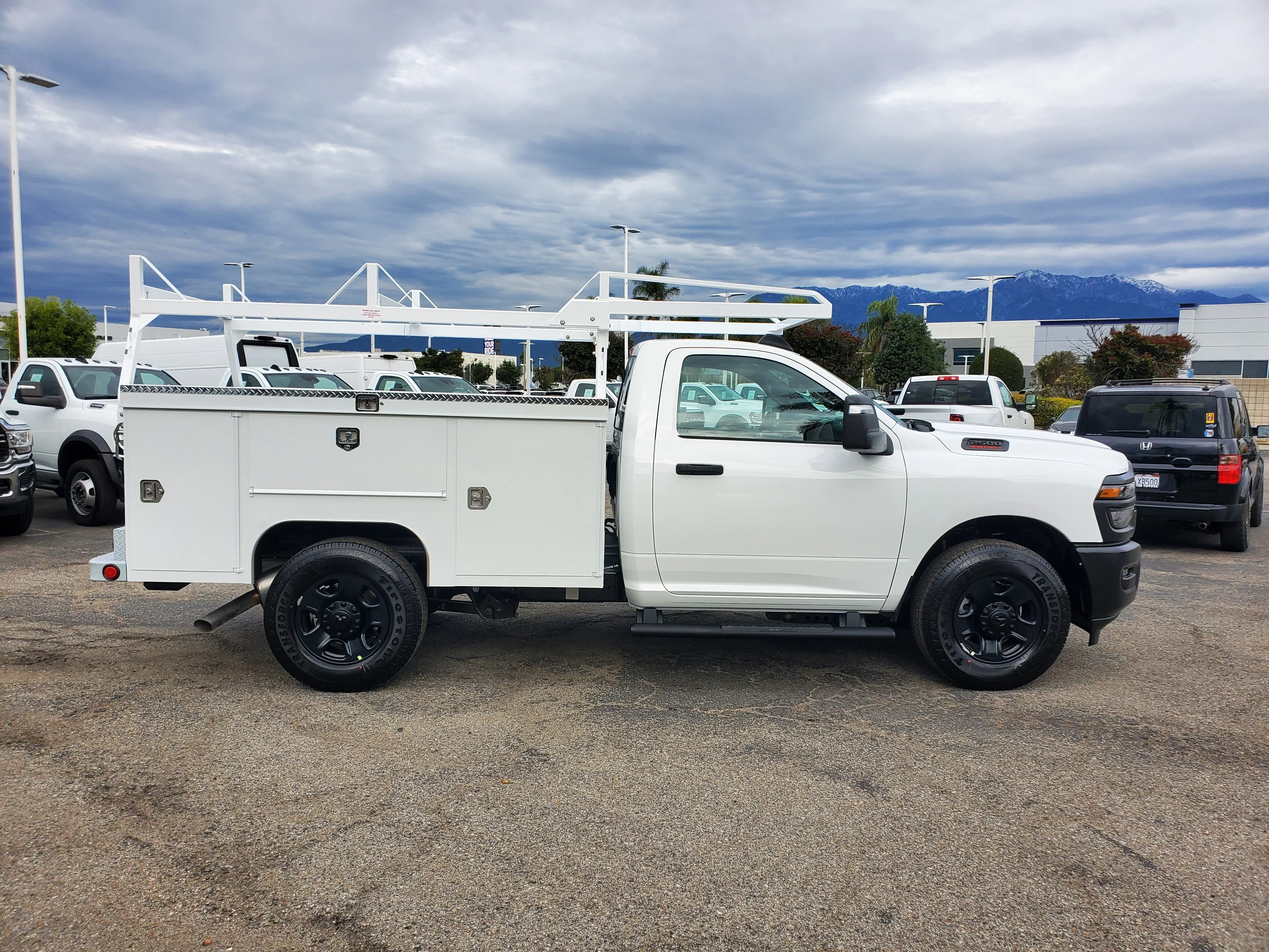 New 2026 Bright White Clear-Coat Exterior Paint RAM Tradesman image 2