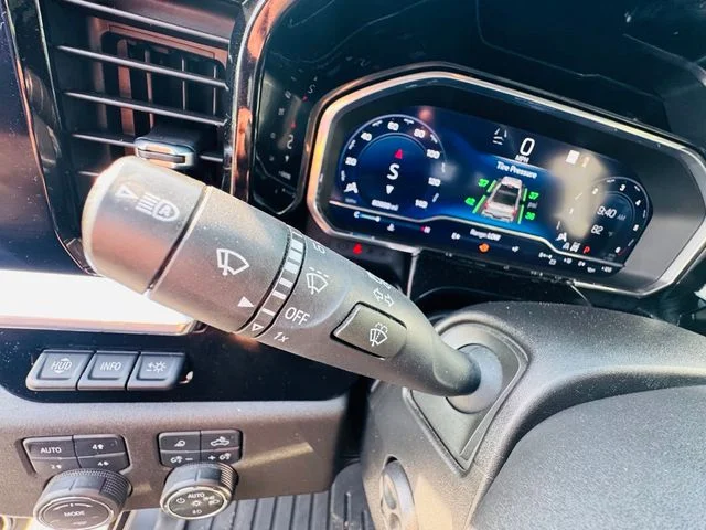 2023 Chevrolet Silverado 1500 LTZ - Photo 15