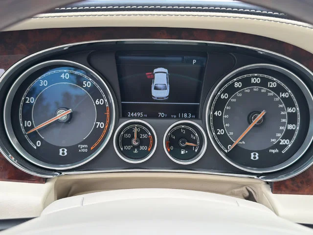 Used 2014 Blue Bentley W12 image 27