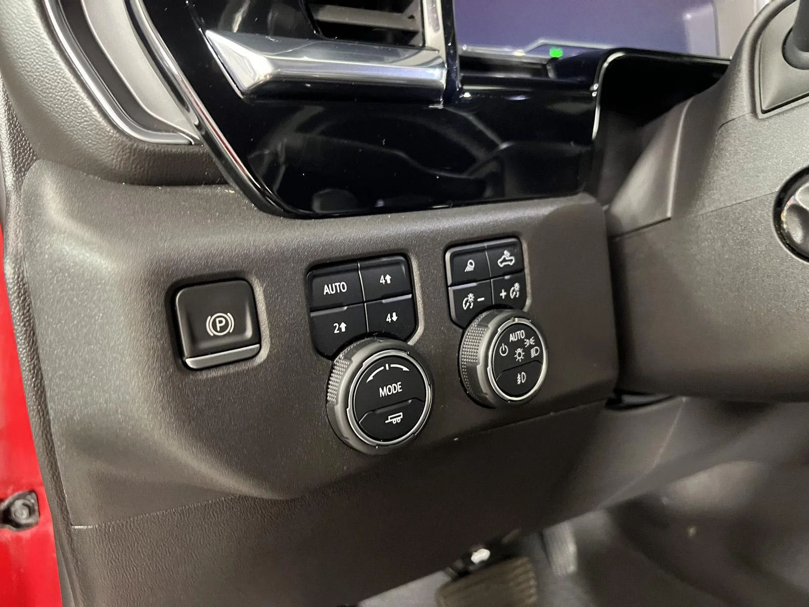 Used 2022 CHERRY RED TINTCOAT Chevrolet High Country image 13