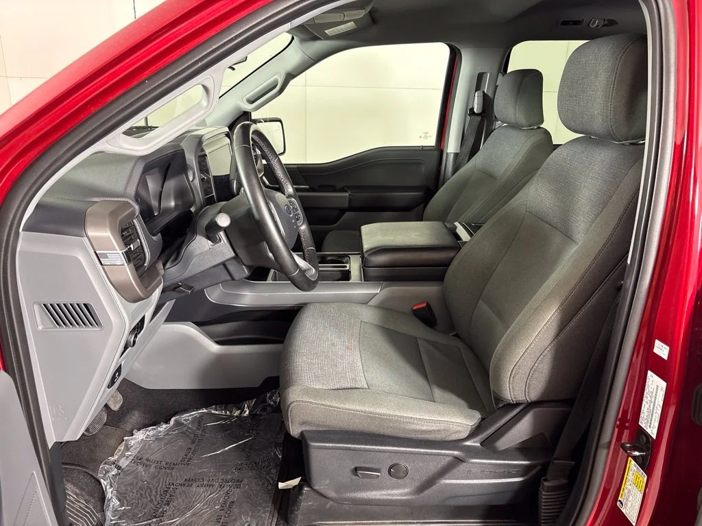 Used 2025 Red Ford XLT image 27