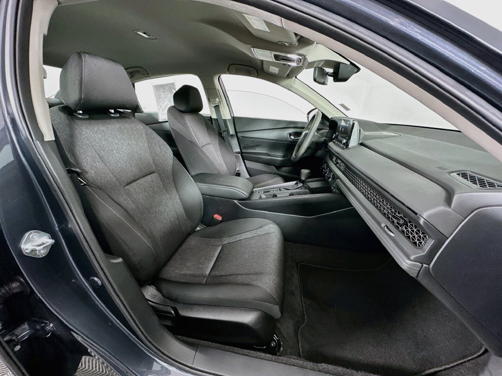 Used 2024  Honda LX image 26