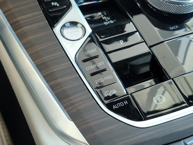 New 2026 Black BMW M60i image 24
