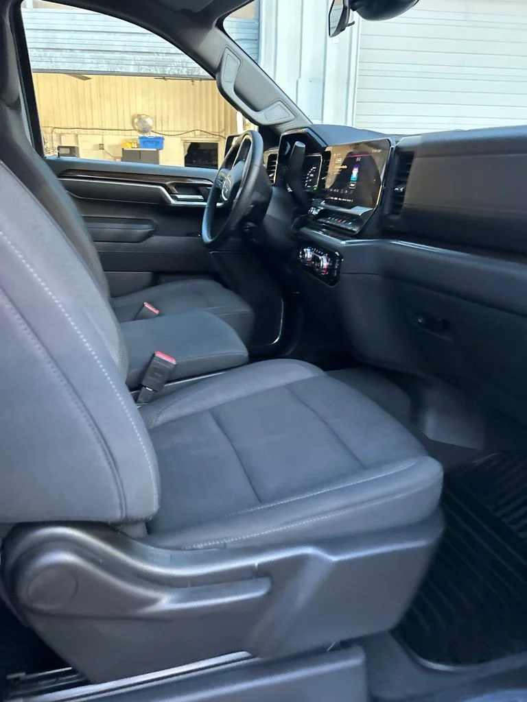 Used 2023 Blue GMC Elevation image 20
