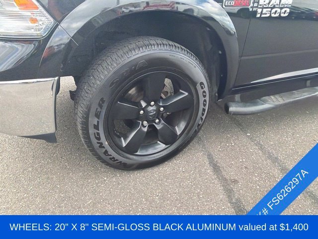 Used 2015 Brilliant Black Crystal Pearlcoat Ram Outdoorsman image 4