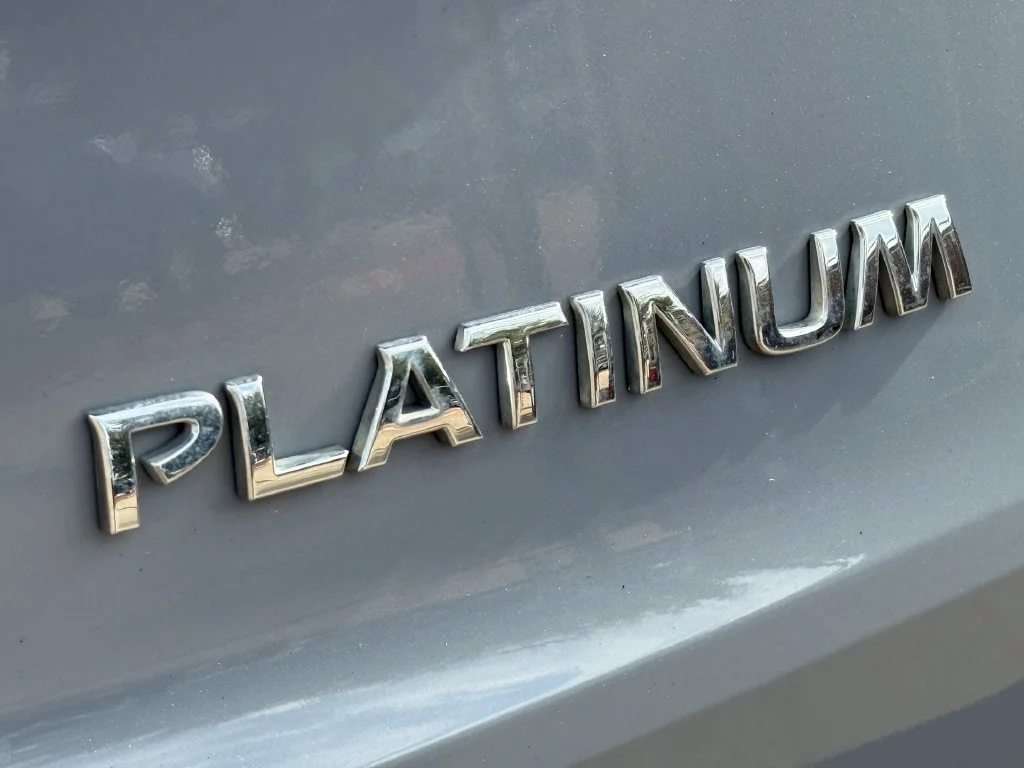Used 2022 Boulder Gray Nissan Platinum image 9