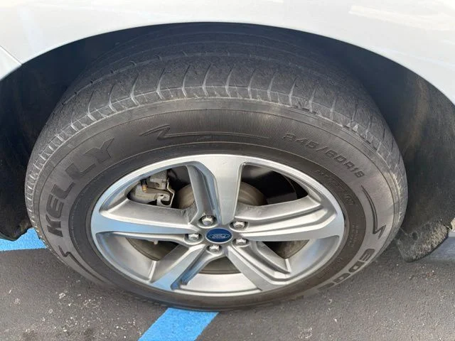 Used 2019 Silver Ford SEL image 5