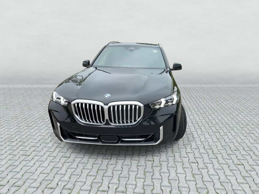 New 2026 Black Sapphire Metallic BMW xDrive40i image 3