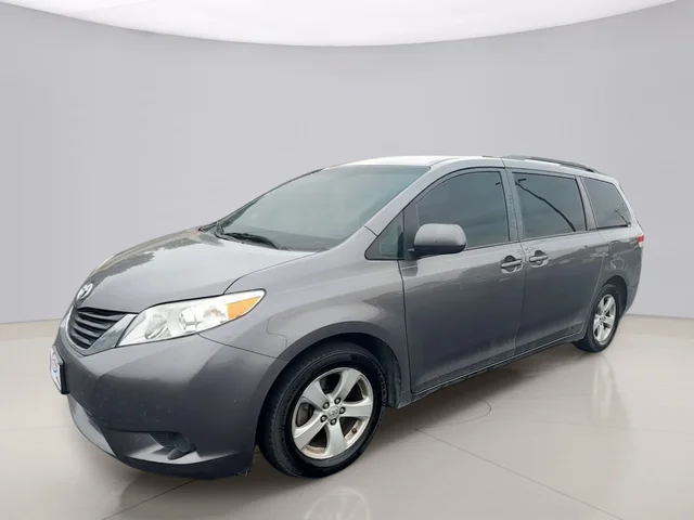 2011 Toyota Sienna LE