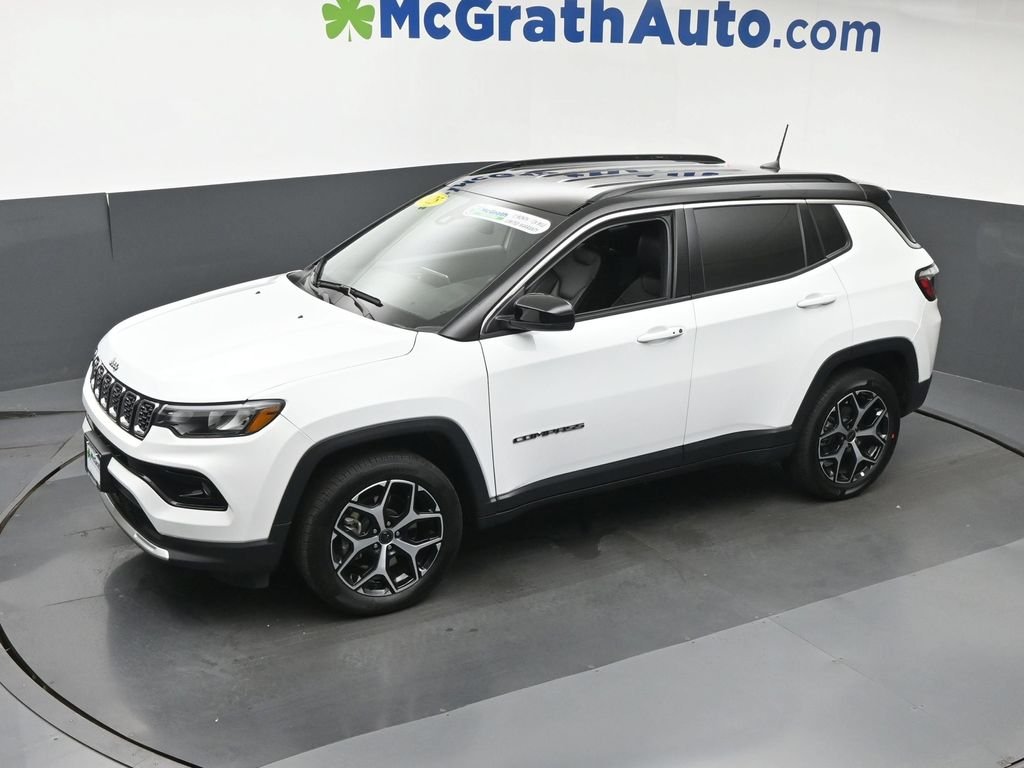 Used 2025 White Jeep Limited image 21