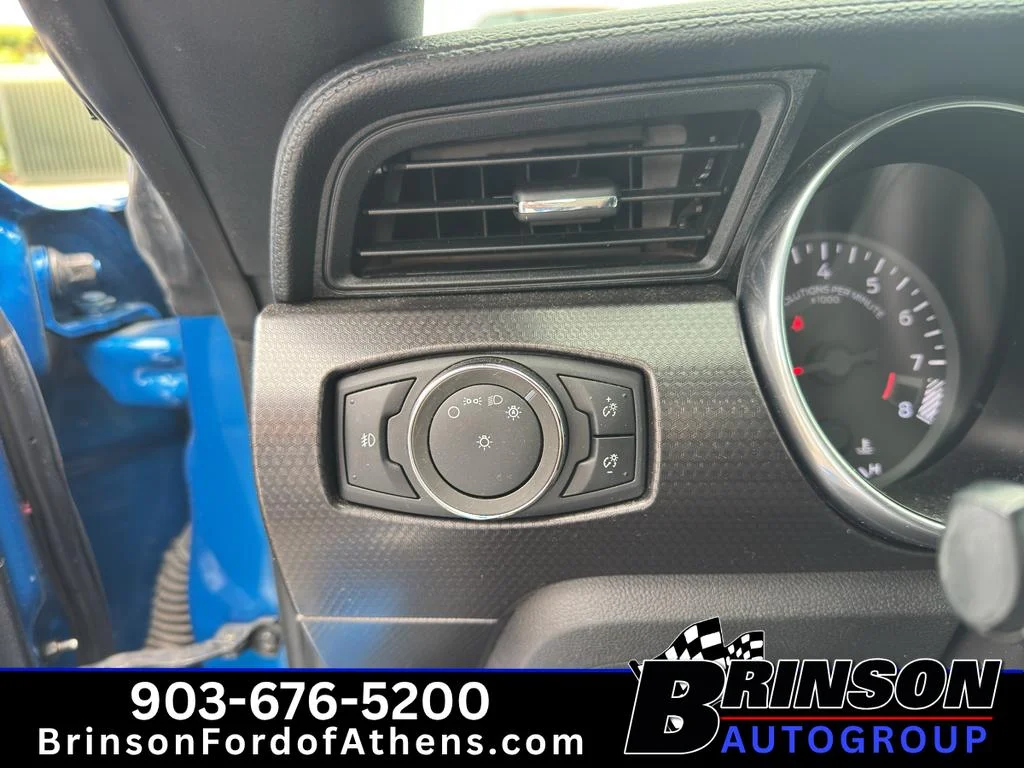 Used 2020  Ford GT Premium image 14