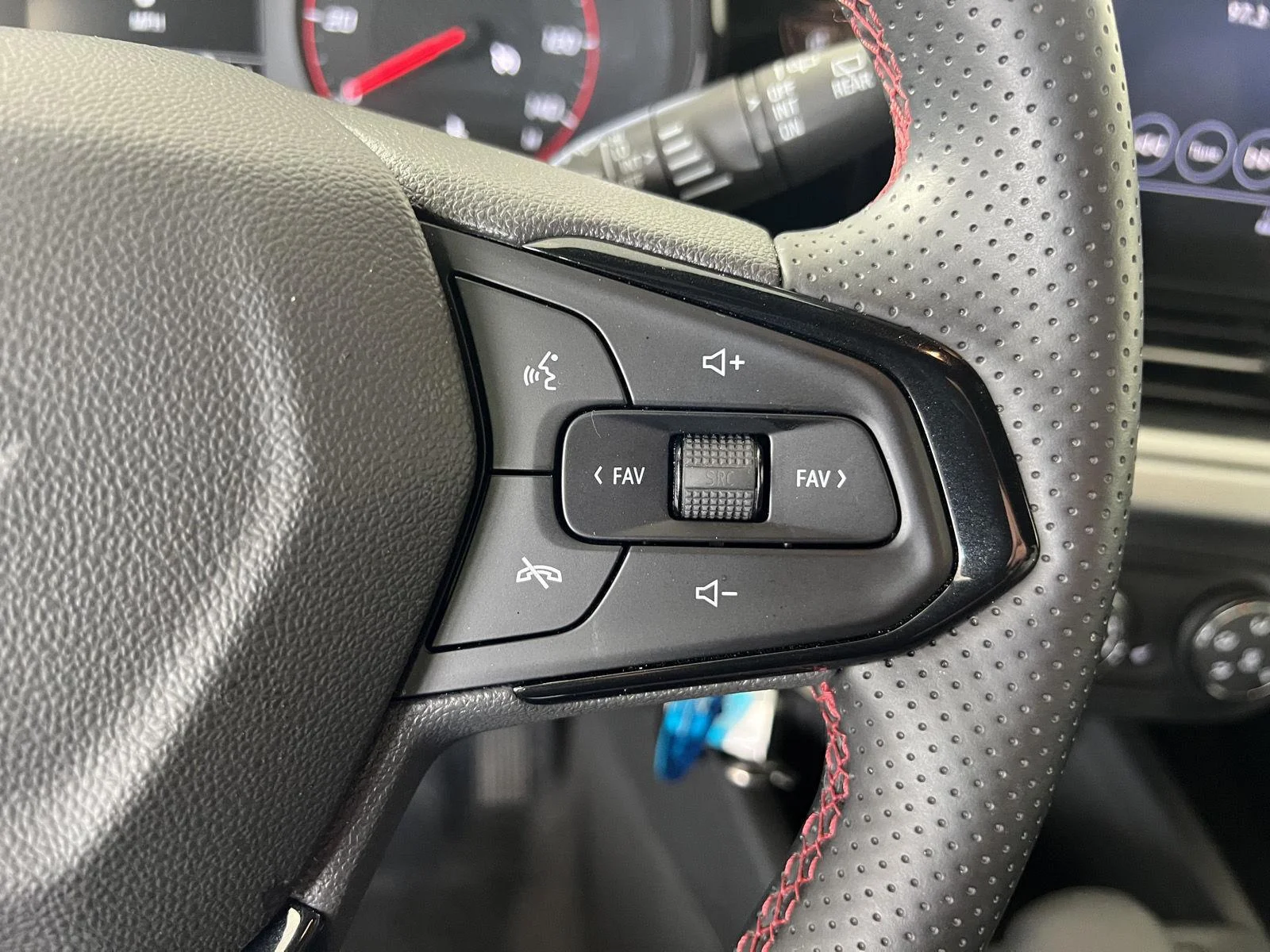 Used 2025 Marina Blue Metallic Chevrolet 1RS image 9