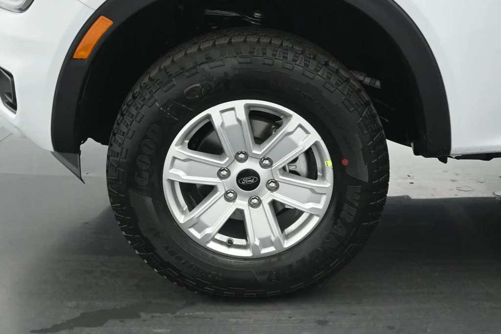 New 2026 Oxford White Ford XL image 20