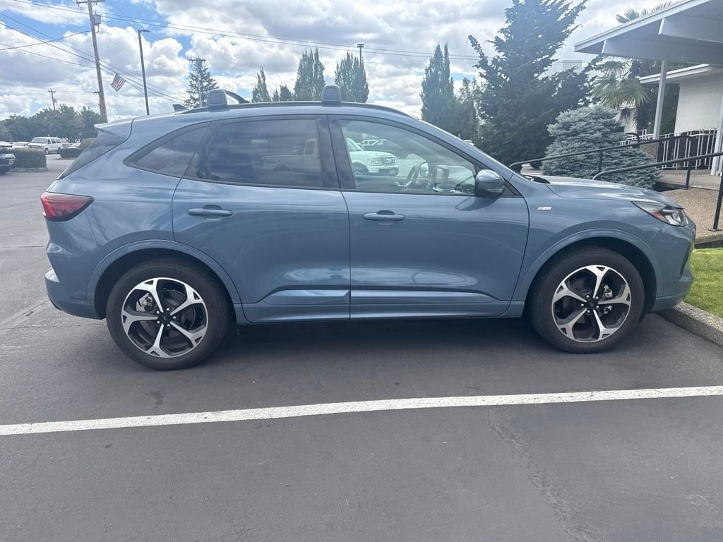 Used 2024 Vapor Blue Ford ST-Line Select image 5