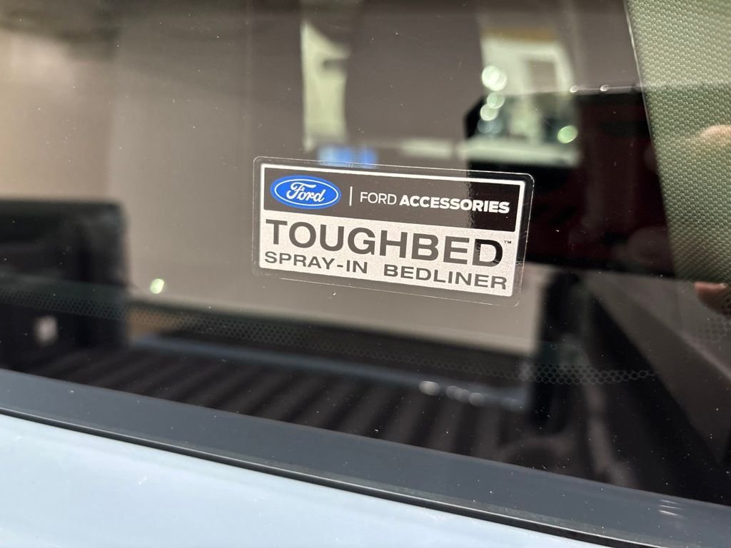 Used 2022  Ford XL image 29