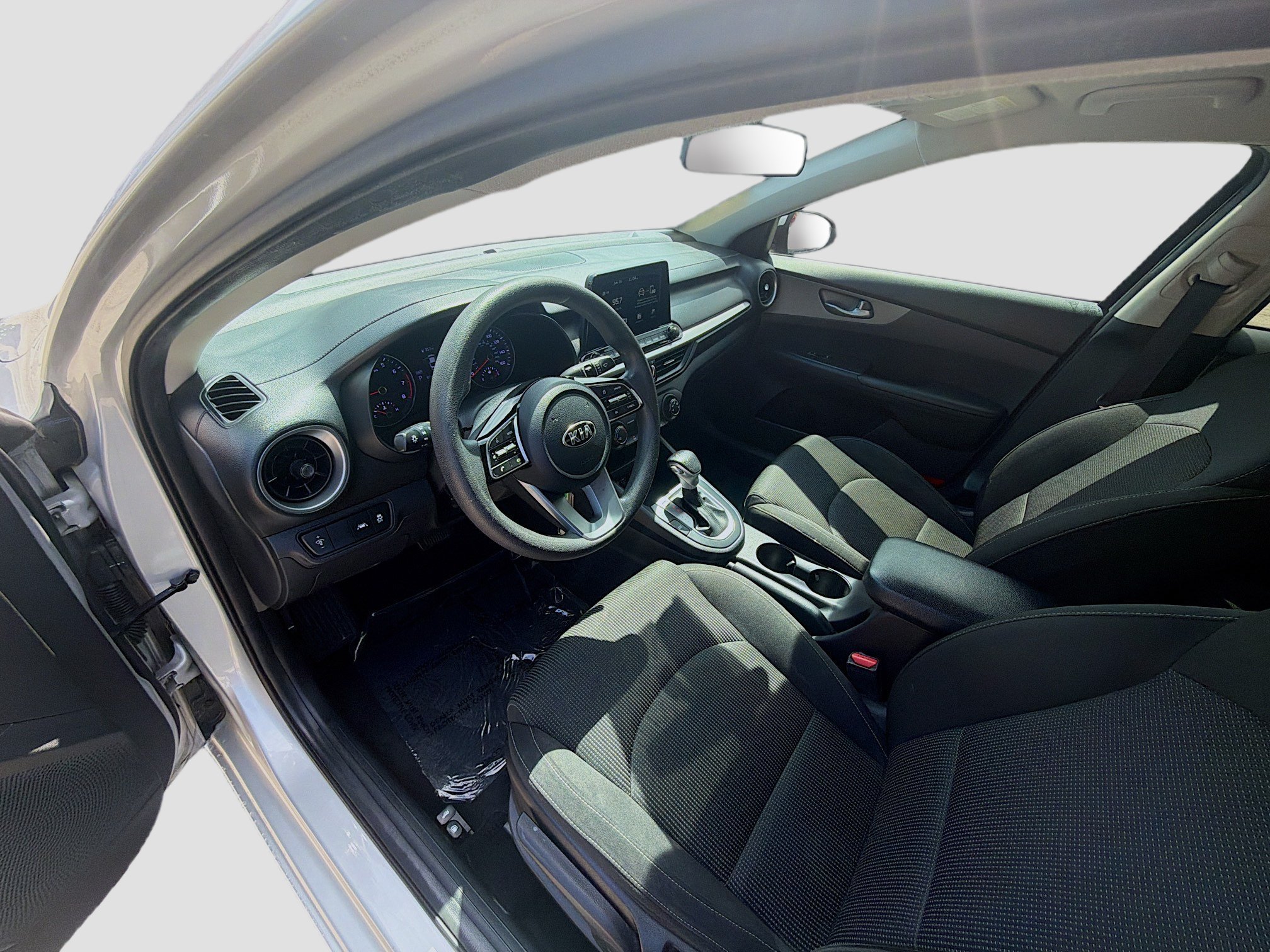 Used 2021 Silky Silver Kia LXS image 7