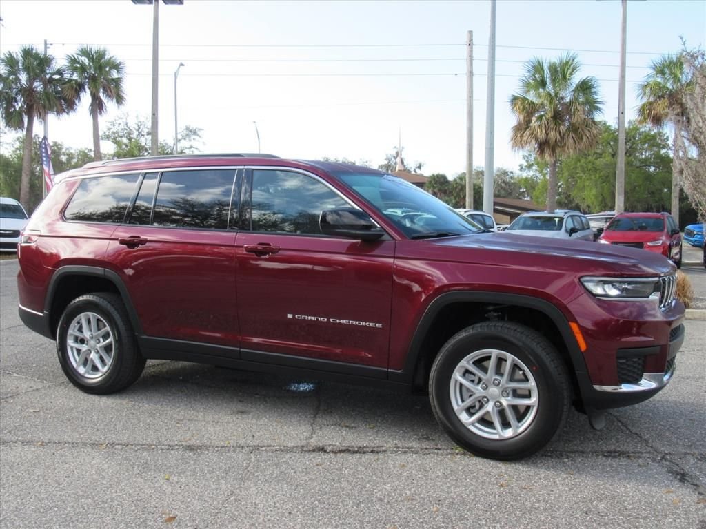 New 2026 Velvet Red Pearlcoat Jeep Laredo X image 2