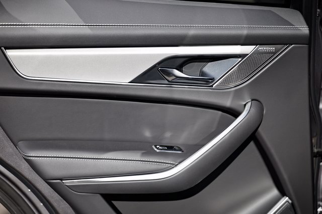 2026 Jaguar F-Pace R-Dynamic S - Photo 24