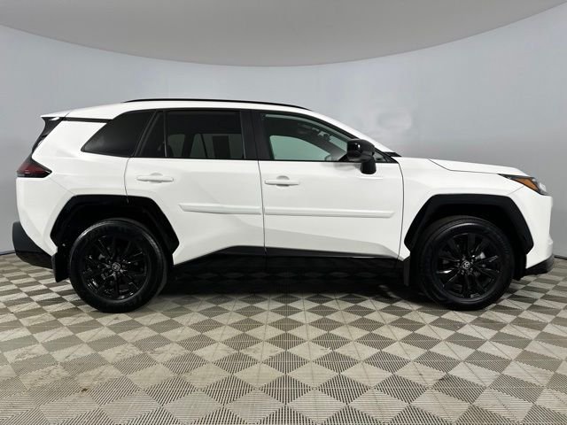 Used 2026 Off-white Toyota SE image 8