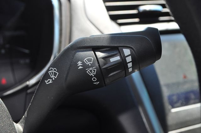 Used 2020 Black Ford SE image 30