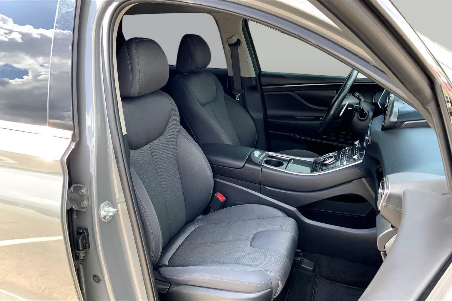 Used 2023 Hampton Gray Hyundai SEL image 9