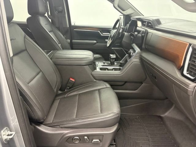 Used 2025 Silver GMC Denali image 48