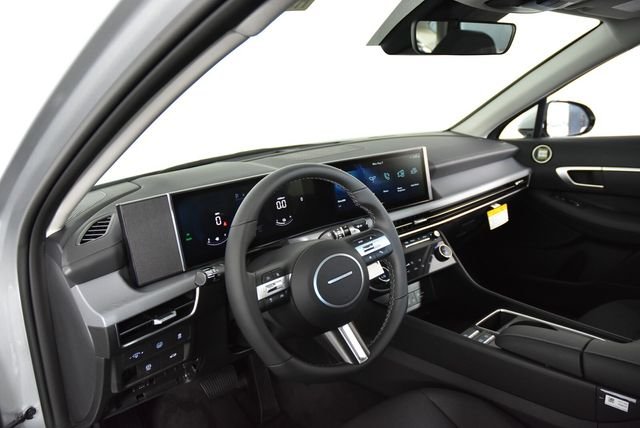 New 2026 Silver Hyundai SEL image 25
