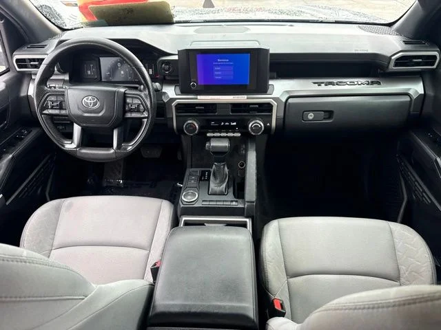 Used 2024  Toyota SR5 image 16