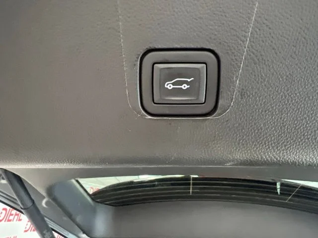 Used 2023 Gray Chevrolet RS image 9