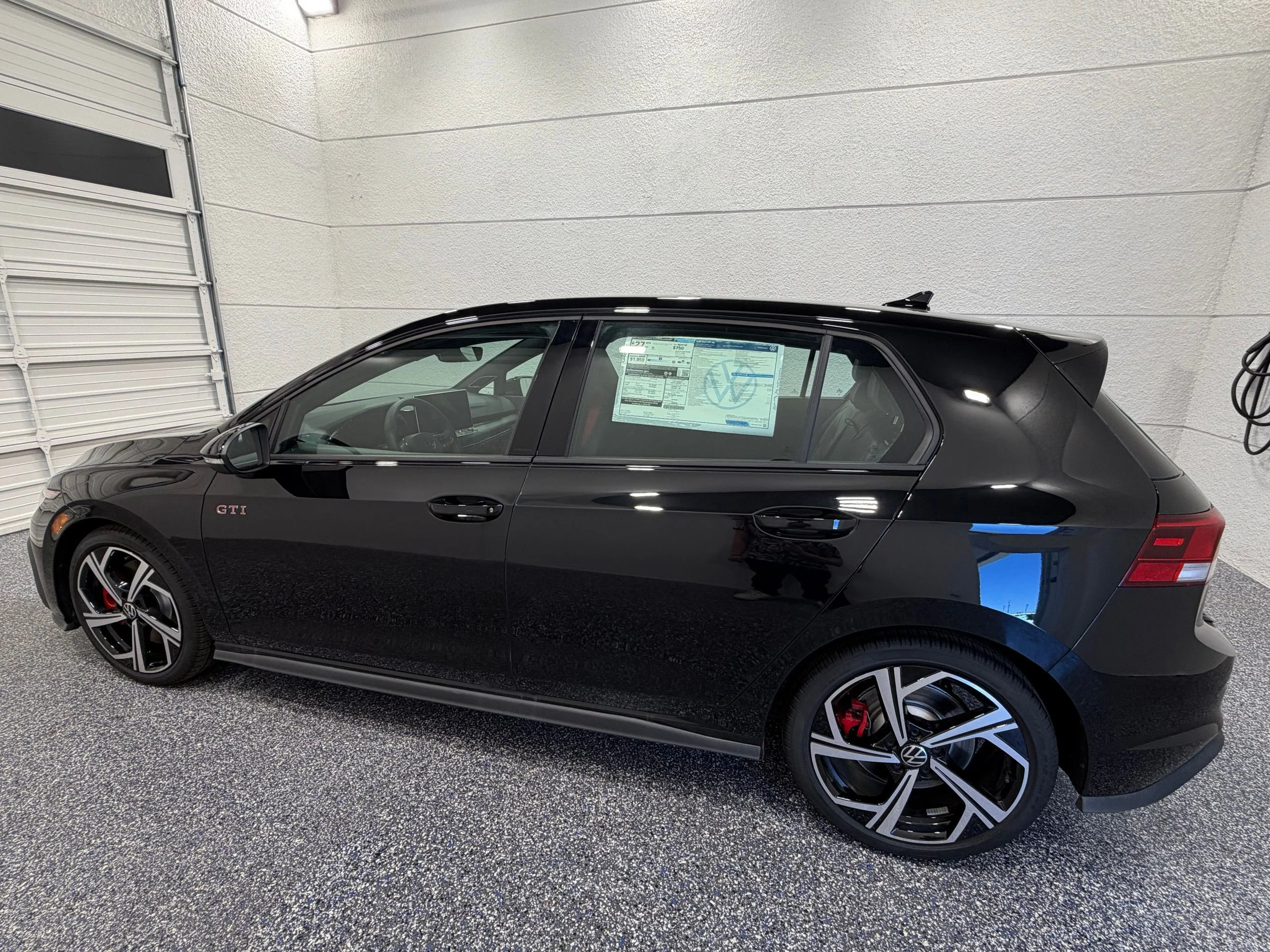New 2026 Black Volkswagen 2.0T SE image 3