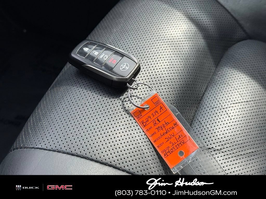 Used 2021 Silver Toyota 4DR 4WD image 41