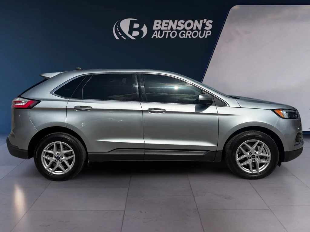 Used 2024 Silver Ford SEL image 6