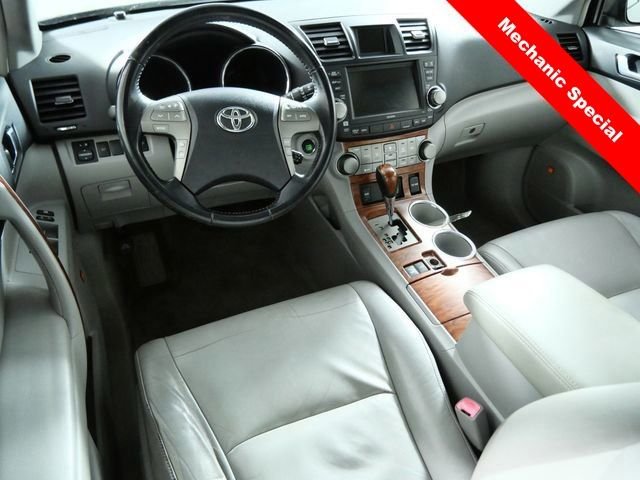 Used 2008 Gray Toyota Limited image 4